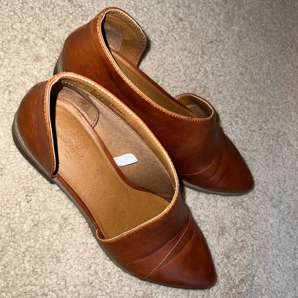 Flat cut out booties